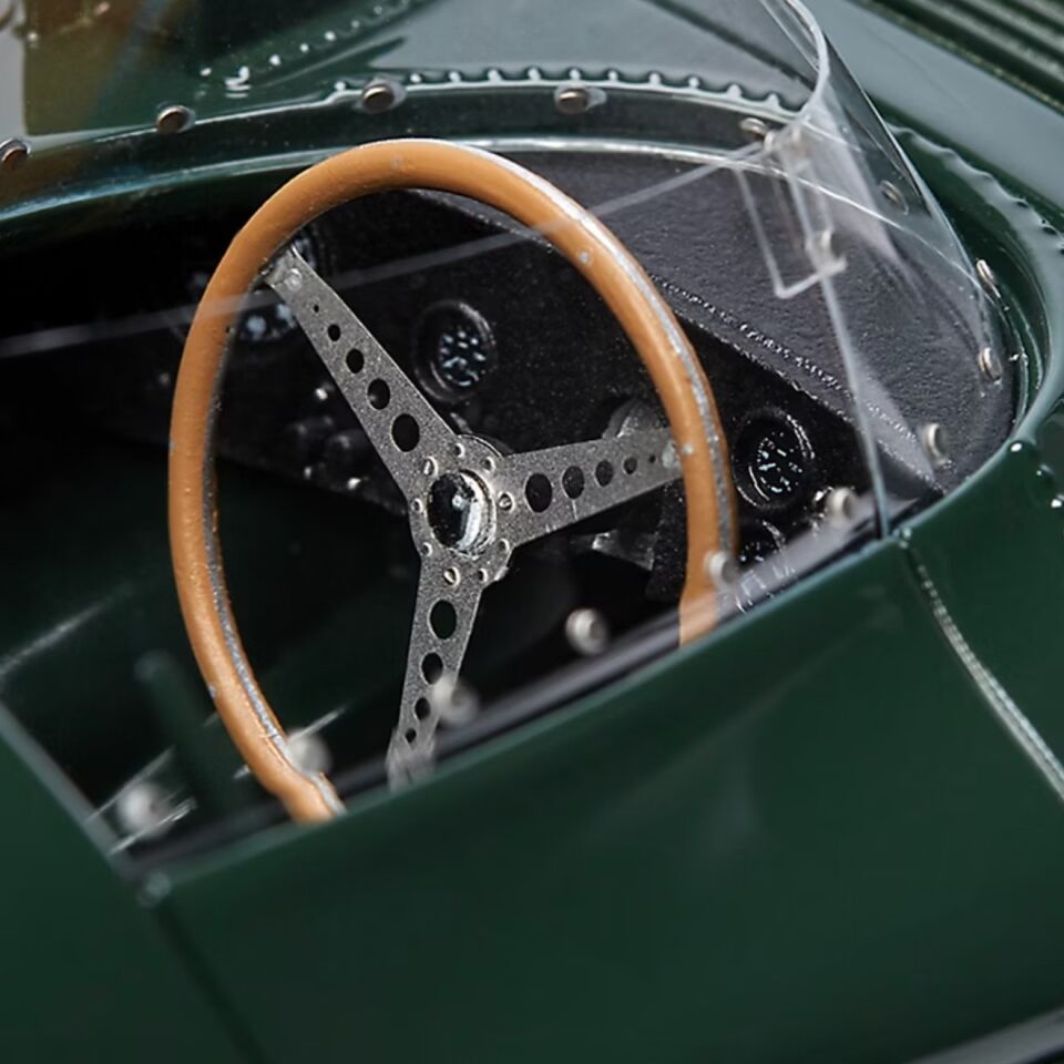 1955 JAGUAR XKD MODEL ARABA