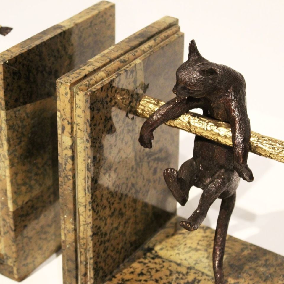 PURSUIT KİTAP TUTACAĞI