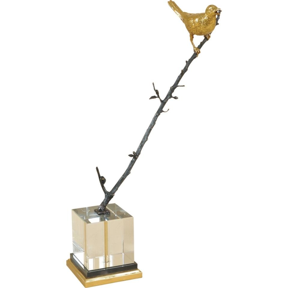 DALDA BİR KUŞ FİGÜRÜ