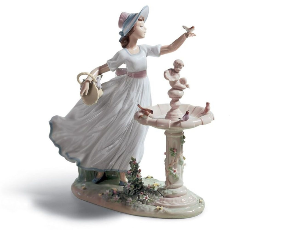 BAHAR NEŞESİ - KIZ FİGÜRÜ