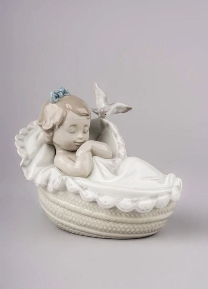 COMFORTING DREAMS GIRL