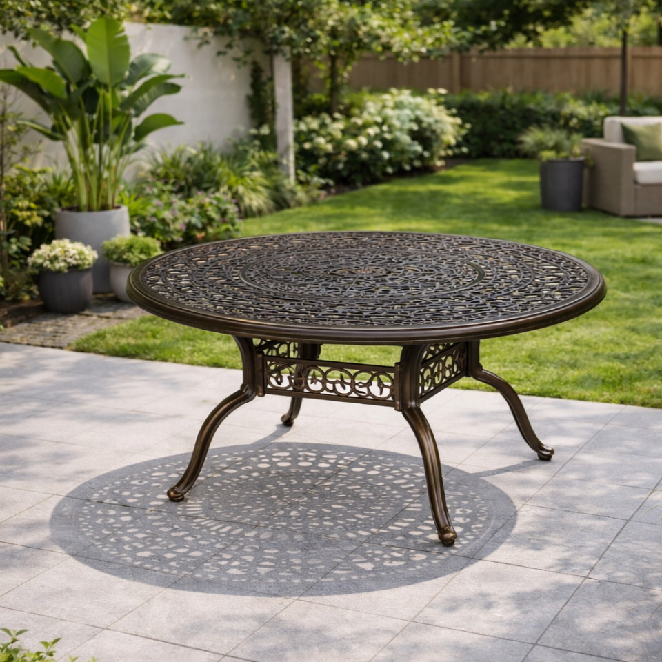 YUVARLAK MASA - ROUND TABLE