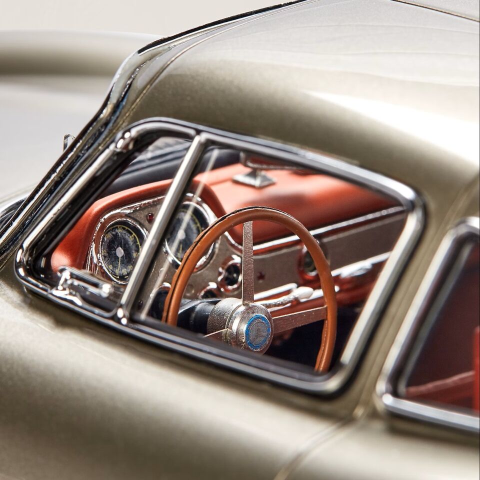 1955 MERCEDES-BENZ 300 SL “GULLWING” COUPE ARABA